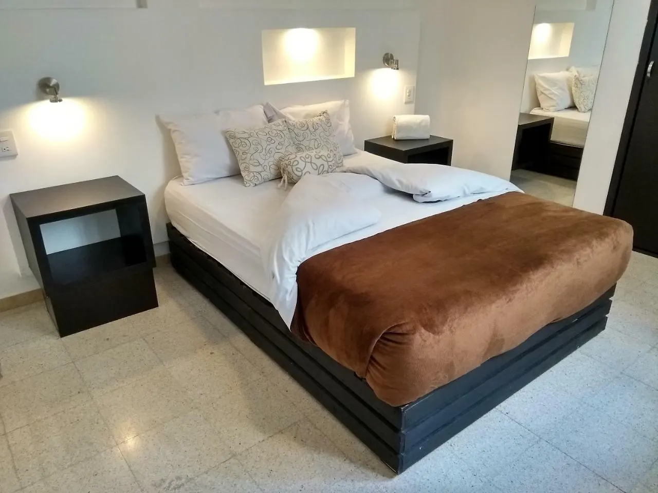 *** Hotel Suites 201 Puebla Mexico